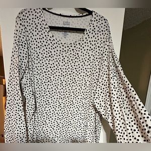 Croft & Barrow 4X white w/ black polka dots long sleeve shirt